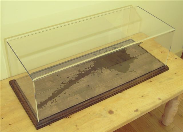 clear acrylic showcase covers for exhibitions, museums and model displays